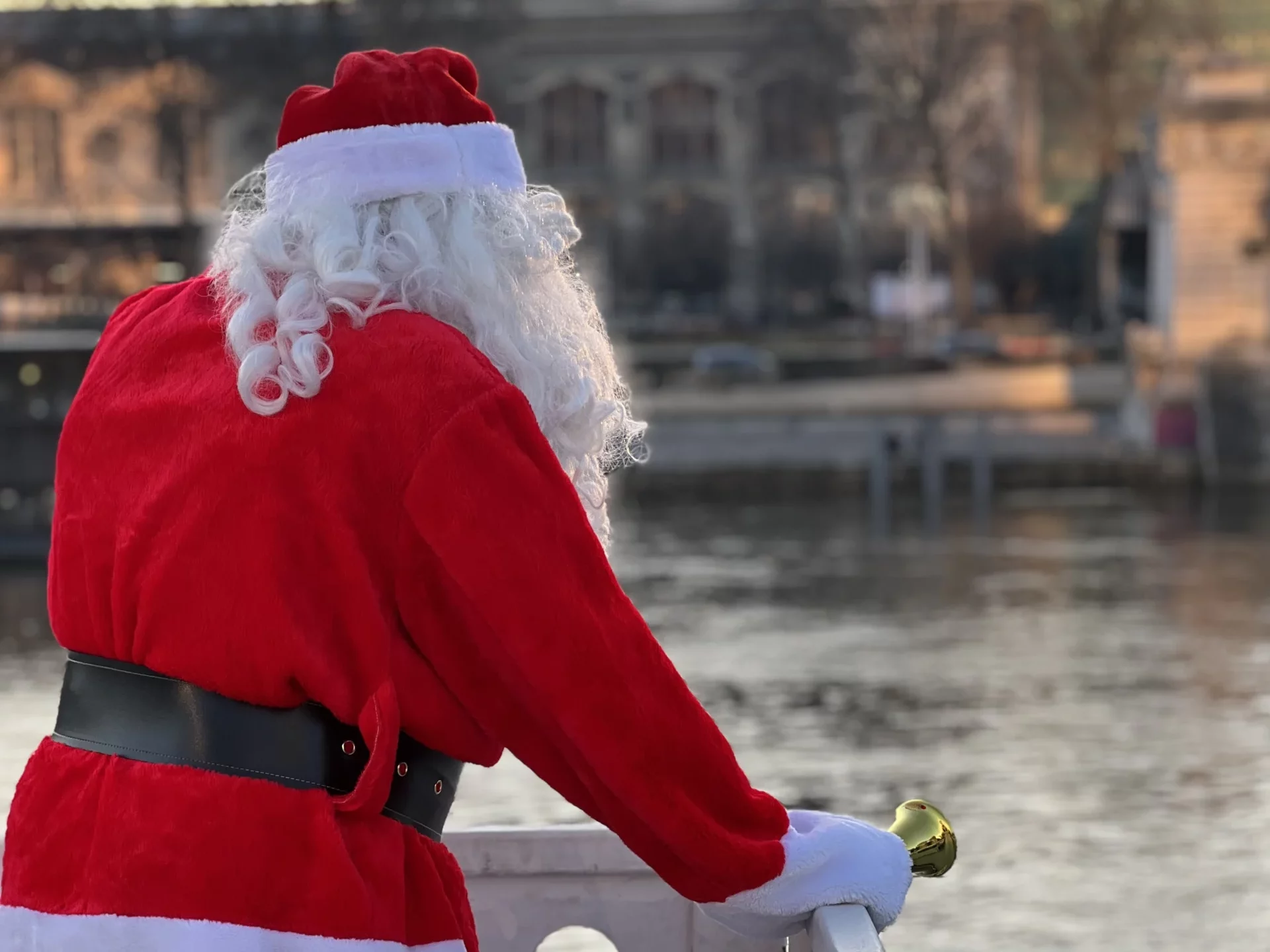 Père Noël Arbre de Noël original Paris Agence événementielle entreprise BlackTrombone