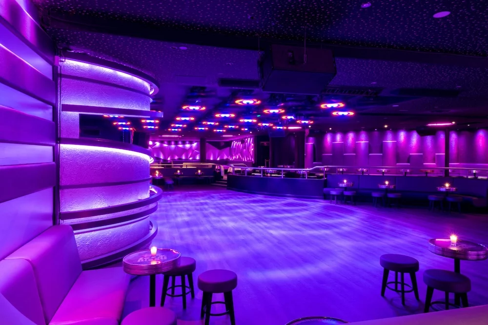 Soirée CSE dans un club privatisé à Paris